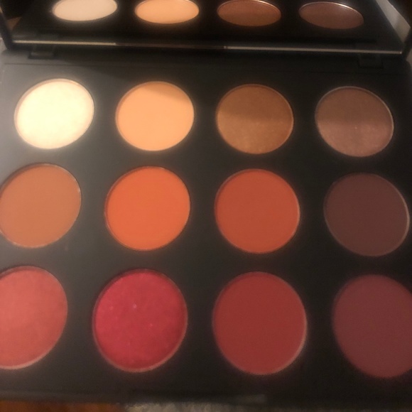 NIB MAC 🎨 ART LIBRARY- FLAME BOYANT - Picture 5 of 5